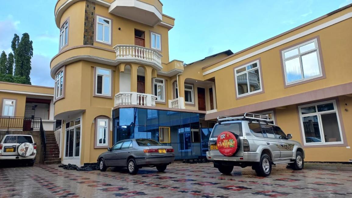 Moments Park Motel Dar es Salaam Luaran gambar