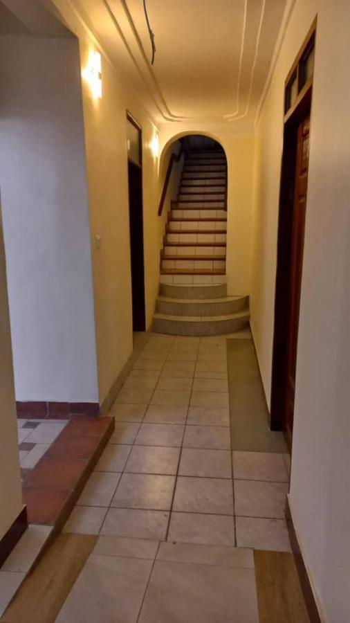 Moments Park Motel Dar es Salaam Luaran gambar